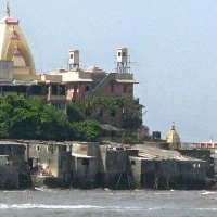 Mahalakshmi-Temple-Mumbai.jpg.bv